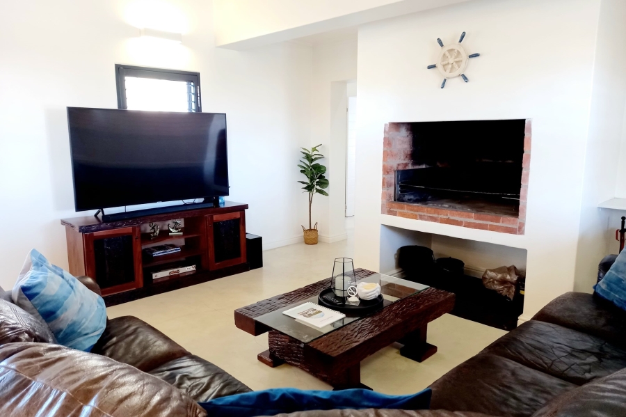 4 Bedroom Property for Sale in Jacobsbaai Western Cape